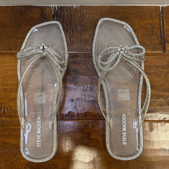 Steve Madden Juned Rhinestone Bow Flip Flop Flat Sandle - Picture 7 of 8